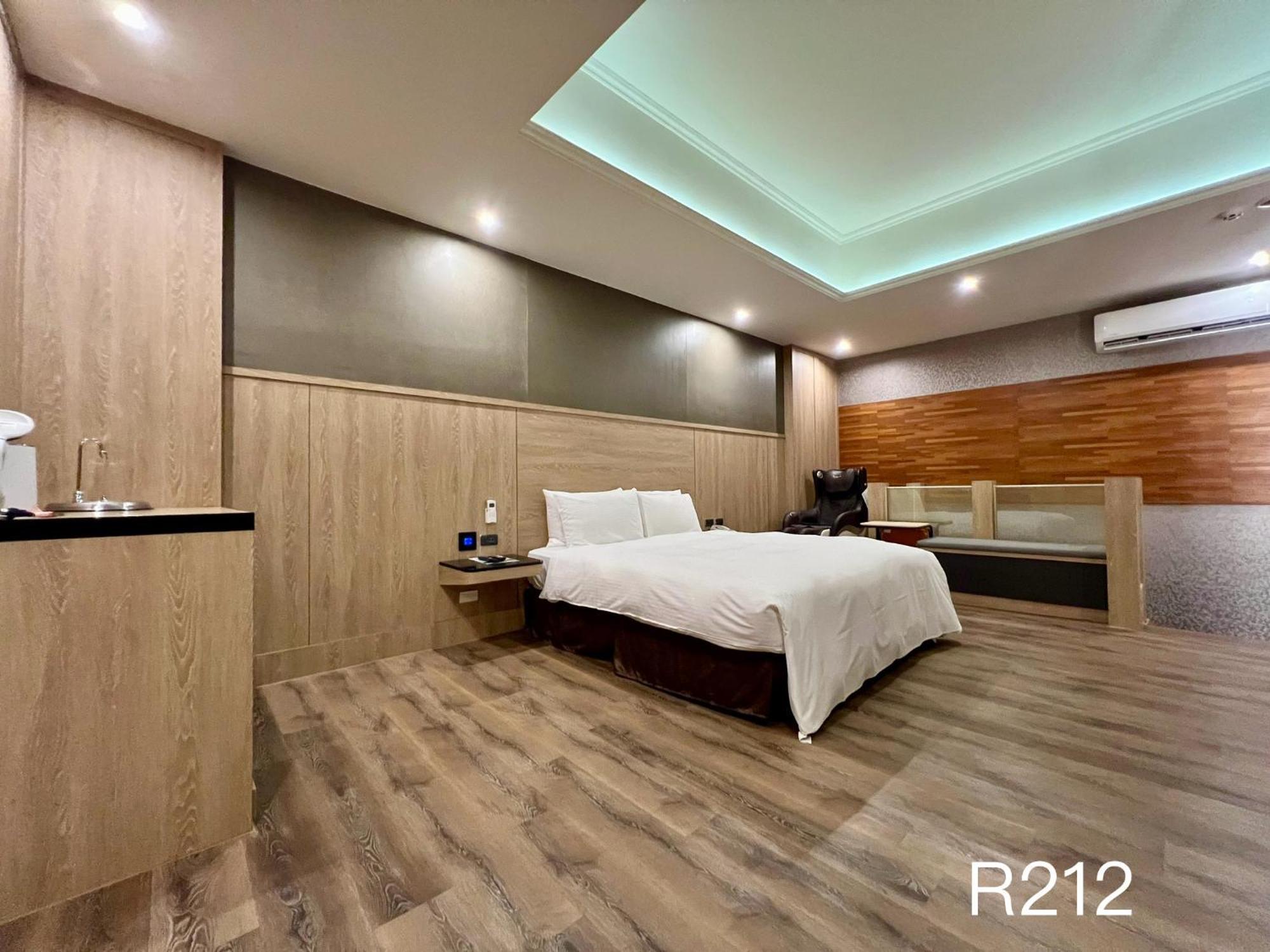 Cigar Motel Tainan Exterior foto